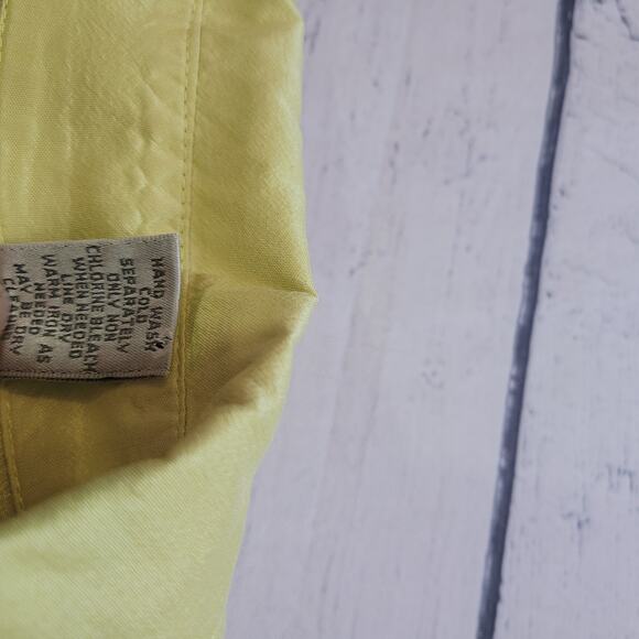 Chico's Size 1 US M 100% Silk Neon Yellow Button Up Collared Top Business Office - Picture 8 of 9